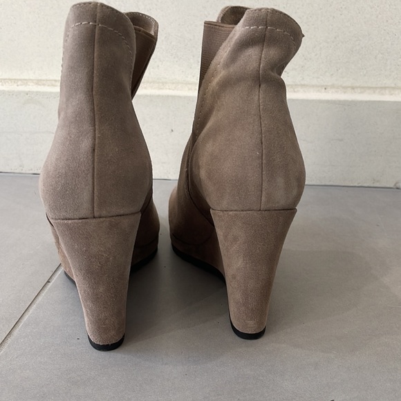 Beige Suede platform boot wedges - Picture 3 of 6